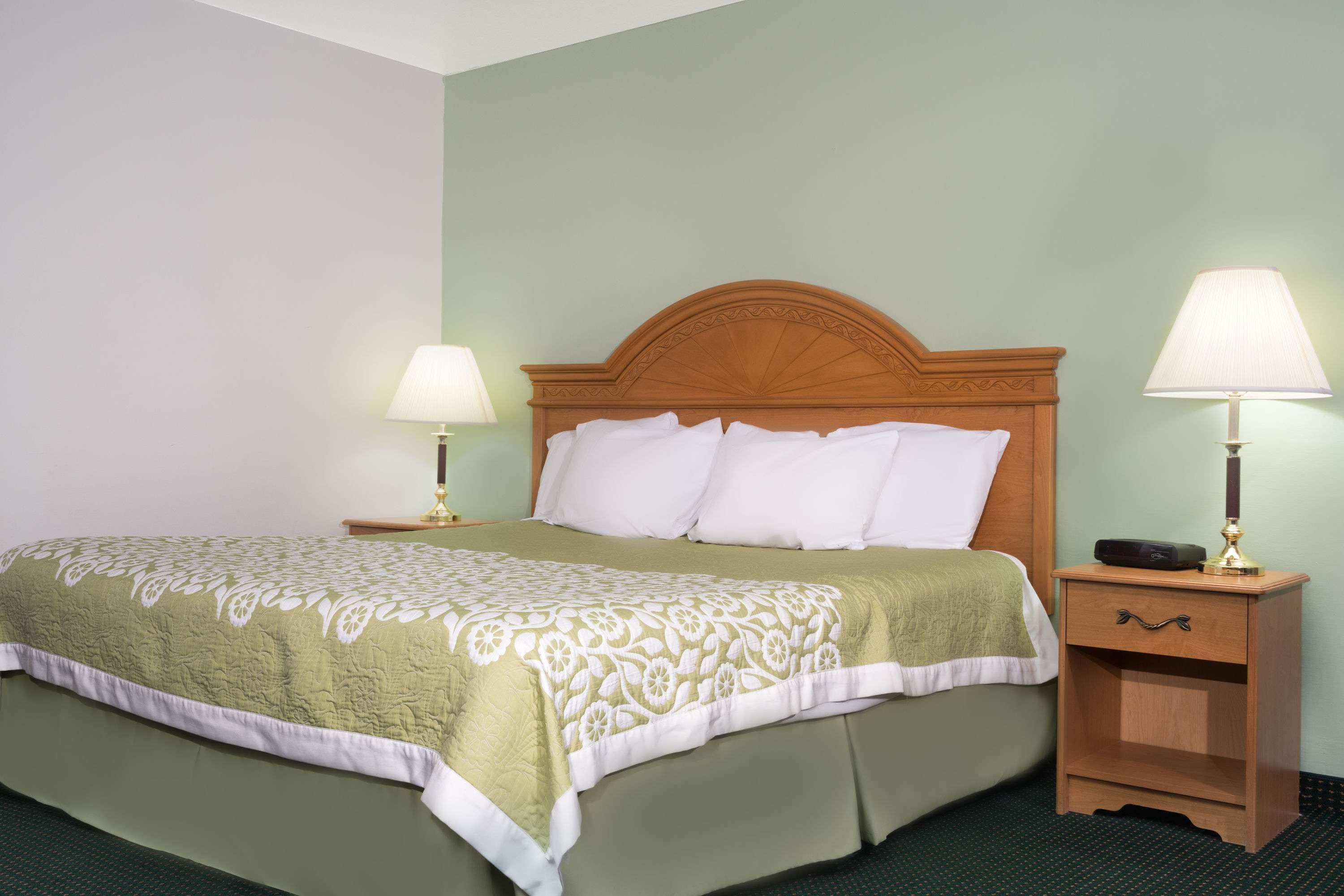 Days Inn By Wyndham St Cloud Saint Cloud Exterior foto